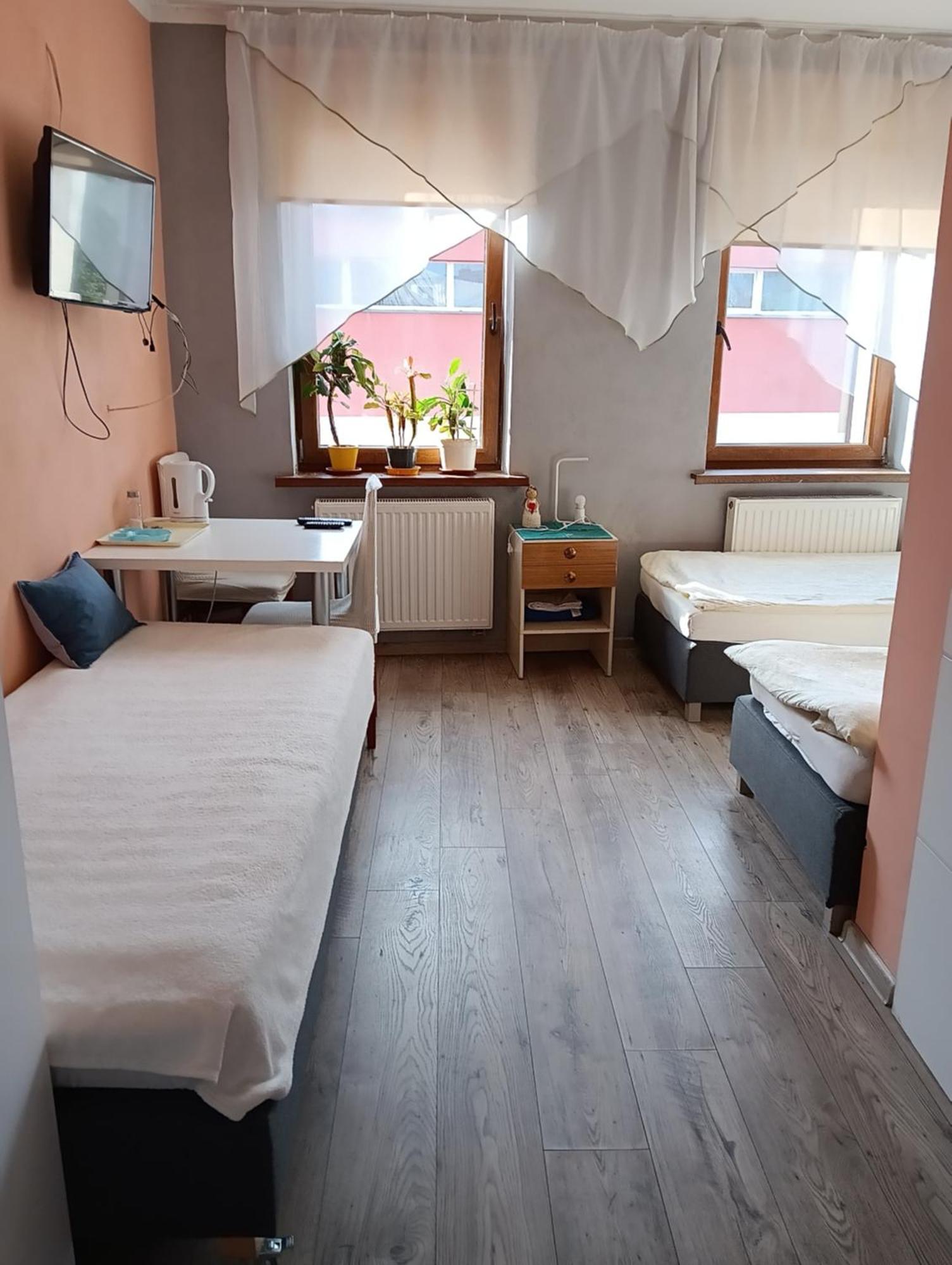 Noclegi Centrum 옐레니아구라 외부 사진